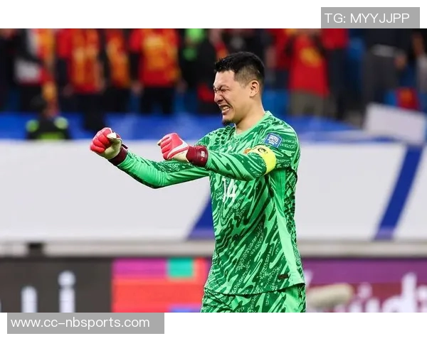 王大雷感谢球迷雨中支持并祝双节快乐展现球队团结精神