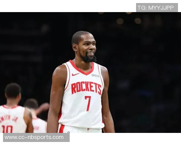 杜兰特赞雷霆全队团结默契善于应对全场紧逼战术